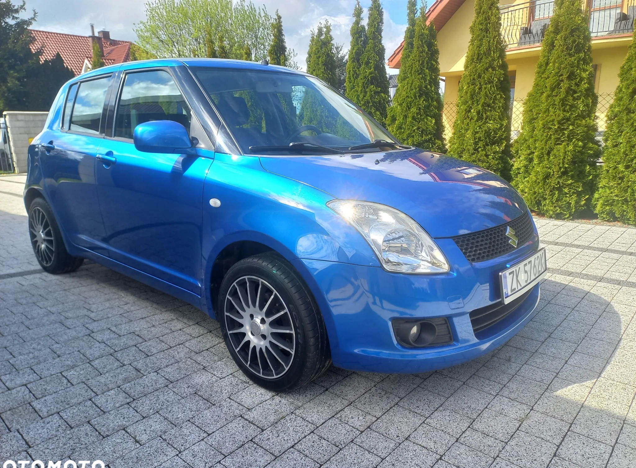 Suzuki Swift cena 17400 przebieg: 153000, rok produkcji 2009 z Koszalin małe 56